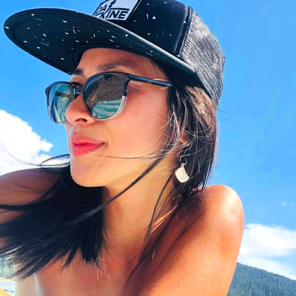 Meet your Posher, Michaela - Picture 1 of 1